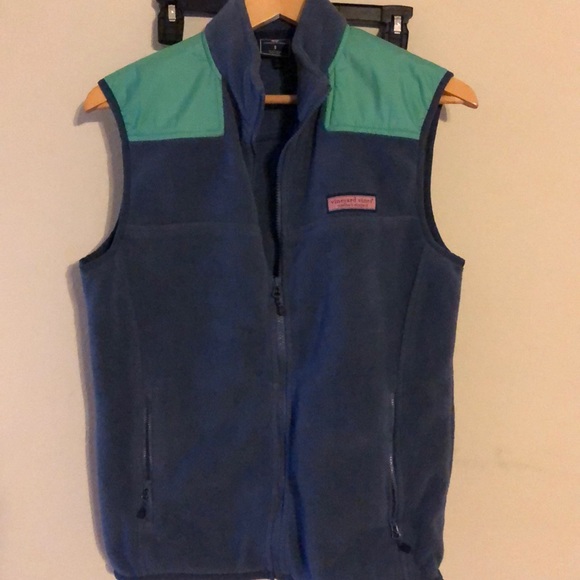 Vineyard Vines Jackets & Blazers - Vineyard vines size small vest